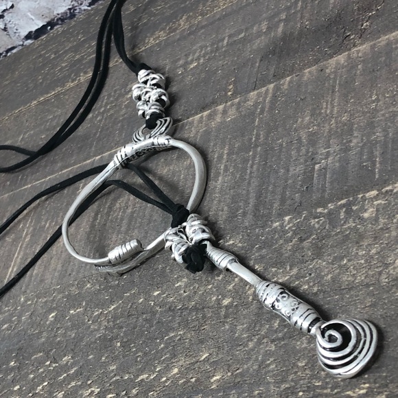 NEW Ethnic Circle/Bar Lariat Silver-tone Necklace - Picture 2 of 5